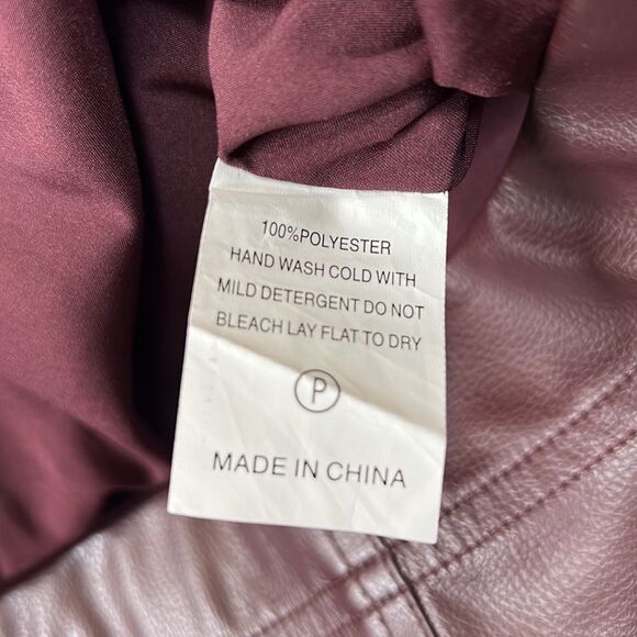 NWT Marie Oliver Braden Vegan Mini Skirt in Bordeaux Size 8 - Picture 11 of 15